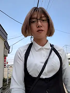 takusaki223 online show from May 16, 4:20 am