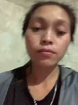 Snapshot of Halyy_xx chatting on November 4, 2:05 pm Halyy xx online show from November 4, 2:05 pm