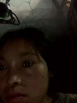 Snapshot of Halyy_xx chatting on January 10, 5:42 am Halyy xx online show from January 10, 5:42 am