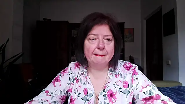 Snapshot of Violet_Pulse chatting on April 8, 8:14 am Violet Pulse online show from April 8, 8:14 am