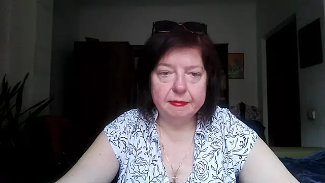 Snapshot of Violet_Pulse chatting on April 22, 8:39 am Violet Pulse online show from April 22, 8:39 am