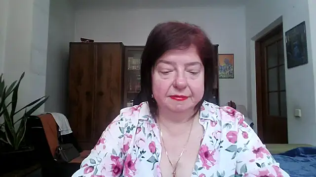 Snapshot of Violet_Pulse chatting on April 30, 1:39 pm Violet Pulse online show from April 30, 1:39 pm