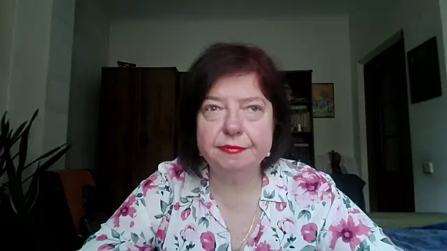 Snapshot of Violet_Pulse chatting on May 2, 9:14 am Violet Pulse online show from May 2, 9:14 am