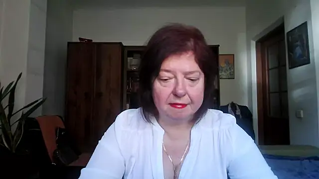 Snapshot of Violet_Pulse chatting on May 7, 9:58 am Violet Pulse online show from May 7, 9:58 am