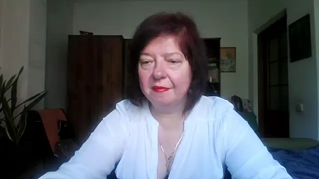 Snapshot of Violet_Pulse chatting on May 12, 11:40 am Violet Pulse online show from May 12, 11:40 am