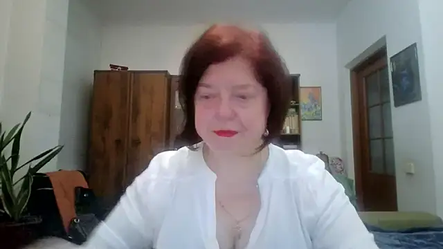 Snapshot of Violet_Pulse chatting on May 14, 4:58 pm Violet Pulse online show from May 14, 4:58 pm