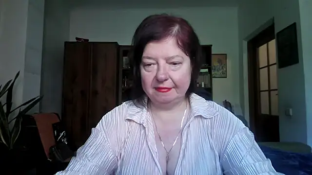Snapshot of Violet_Pulse chatting on May 16, 12:04 pm Violet Pulse online show from May 16, 12:04 pm