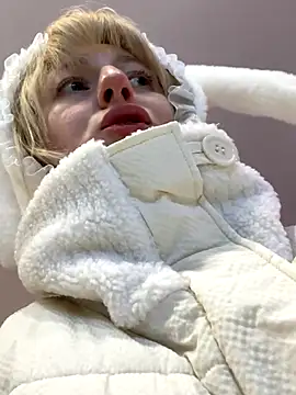 Snapshot of RonnieKiss chatting on September 29, 4:17 am RonnieKiss online show from September 29, 4:17 am