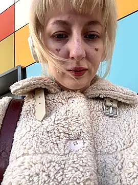 Snapshot of RonnieKiss chatting on November 1, 5:31 am RonnieKiss online show from November 1, 5:31 am