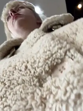 Snapshot of RonnieKiss chatting on November 11, 5:29 am RonnieKiss online show from November 11, 5:29 am