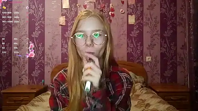 Snapshot of Lutangogansit chatting on November 23, 11:21 am Lutangogansit online show from November 23, 11:21 am