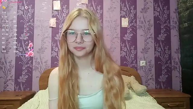 Snapshot of Lutangogansit chatting on December 3, 6:10 am Lutangogansit online show from December 3, 6:10 am