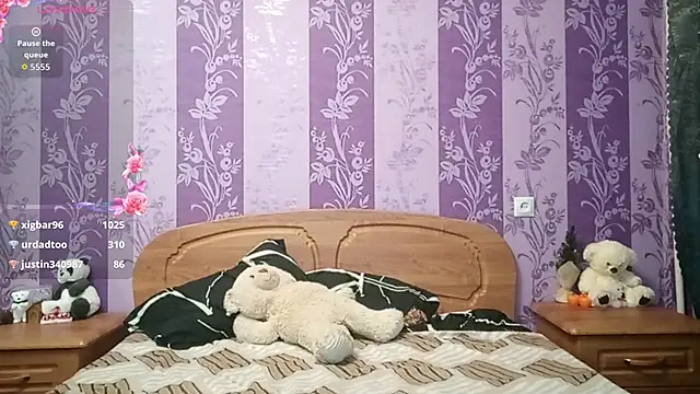 Snapshot of Lutangogansit chatting on January 10, 9:22 am Lutangogansit online show from January 10, 9:22 am