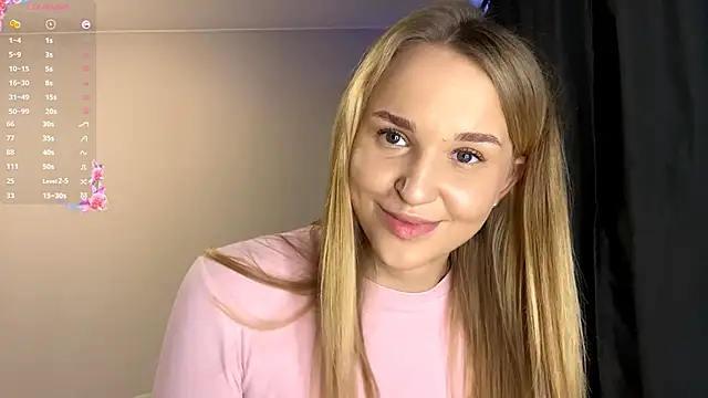 Snapshot of TanekaBoitel chatting on October 7, 10:34 am TanekaBoitel online show from October 7, 10:34 am