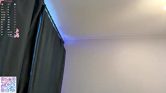 Snapshot of TanekaBoitel chatting on October 29, 11:12 am TanekaBoitel online show from October 29, 11:12 am