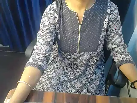 Snapshot of priya_gupta7 chatting on October 24, 2:57 pm priya gupta7 online show from October 24, 2:57 pm