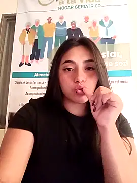 Snapshot of ANDREA-10_ chatting on March 31, 1:22 pm ANDREA-10 online show from March 31, 1:22 pm