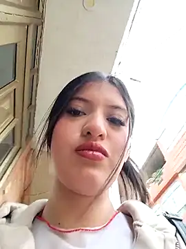 Snapshot of SALOME-28_ chatting on April 14, 3:07 pm SALOME-28 online show from April 14, 3:07 pm