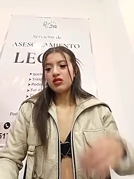 Snapshot of SALOME-28_ chatting on May 13, 1:08 pm SALOME-28 online show from May 13, 1:08 pm