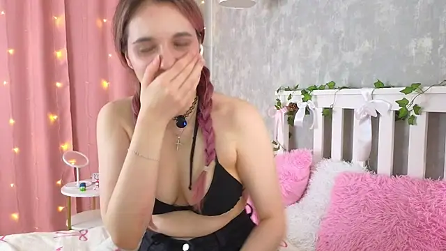 vivyboo111 online show from May 11, 7:33 pm