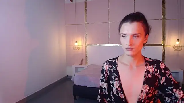 IsabelFernandez online show from October 5, 4:00 am