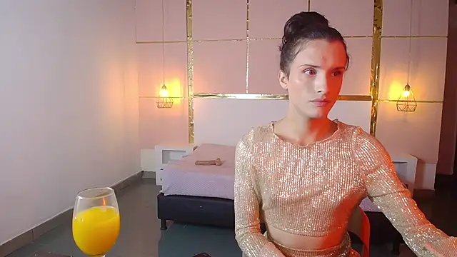 IsabelFernandez online show from October 10, 5:28 am