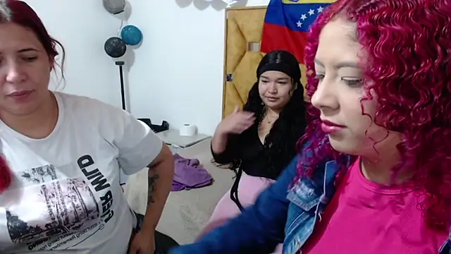 LITTLEKITTY19 online show from July 2, 1:17 pm