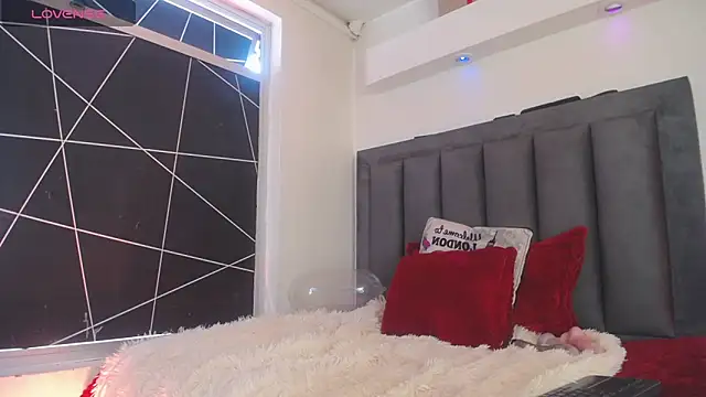 EvaGoddess  online show from January 18, 5:06 pm