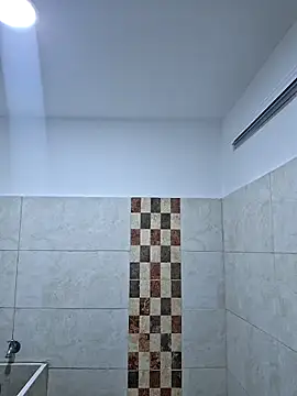 daniela crozee  online show from December 15, 1:21 am