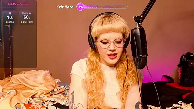 Snapshot of tacodeluxxxe chatting on November 26, 5:03 pm tacodeluxxxe online show from November 26, 5:03 pm