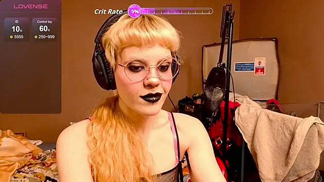 Snapshot of tacodeluxxxe chatting on December 2, 5:41 pm tacodeluxxxe online show from December 2, 5:41 pm