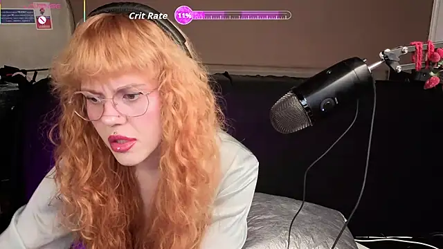 Snapshot of tacodeluxxxe chatting on February 4, 3:23 am tacodeluxxxe online show from February 4, 3:23 am