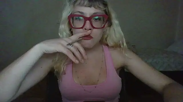 BlondieTami online show from February 4, 11:42 pm