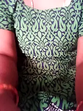 Snapshot of TeluguCuplehyd chatting on October 7, 6:43 am TeluguCuplehyd online show from October 7, 6:43 am