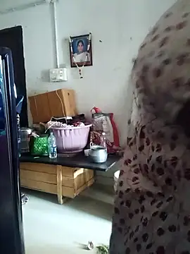 Snapshot of TeluguCuplehyd chatting on January 9, 4:04 am TeluguCuplehyd online show from January 9, 4:04 am