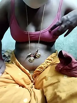 Snapshot of TeluguCuplehyd chatting on February 6, 7:34 am TeluguCuplehyd online show from February 6, 7:34 am