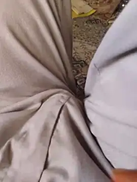 Snapshot of Sumitx007 chatting on November 9, 9:18 am Sumitx007 online show from November 9, 9:18 am