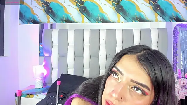 IsaDiiaz online show from March 28, 4:45 am