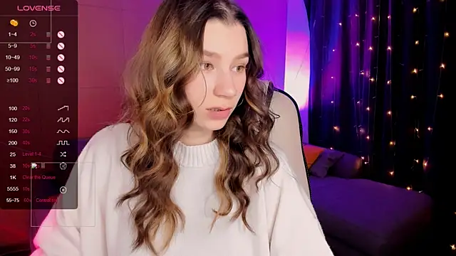 LinaBlossom  online show from January 18, 8:40 am