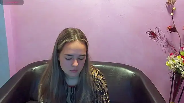 Snapshot of Emilybaby_xxx chatting on September 20, 7:20 am Emilybaby xxx online show from September 20, 7:20 am