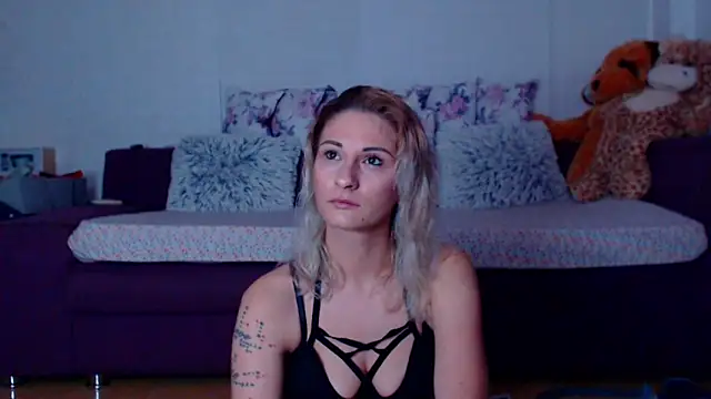 CassieSpell online show from March 3, 8:48 pm