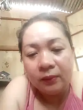 Snapshot of hornymom_01 chatting on September 24, 1:09 am hornymom 01 online show from September 24, 1:09 am