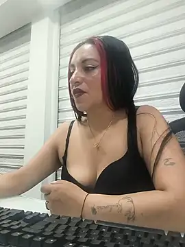 Alisson Stonee online show from May 17, 7:54 pm