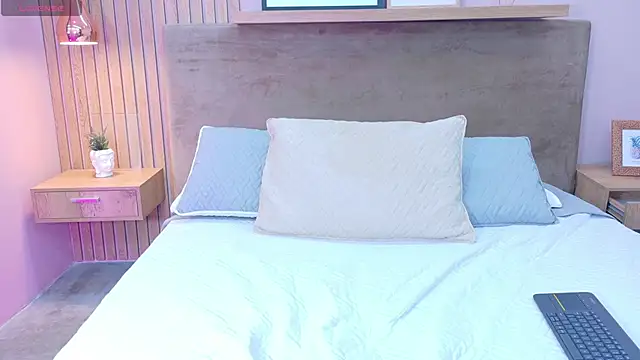 cielo rivera online show from October 18, 2:07 pm