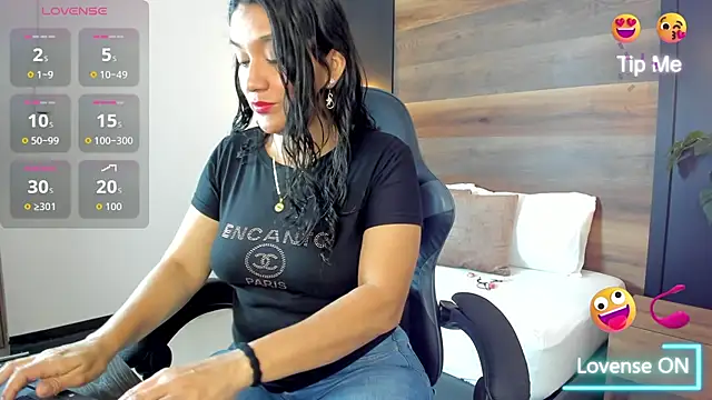 zoee zi online show from October 20, 1:44 pm