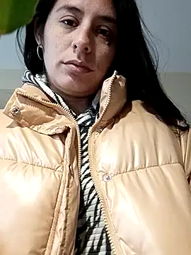 Snapshot of lucixxx14 chatting on September 25, 4:21 pm lucixxx14 online show from September 25, 4:21 pm