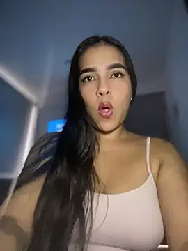 Snapshot of Valery_lux16 chatting on June 27, 4:45 pm Valery lux16 online show from June 27, 4:45 pm