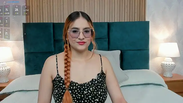 Snapshot of Amber_kiss_ chatting on September 29, 6:46 pm Amber kiss online show from September 29, 6:46 pm