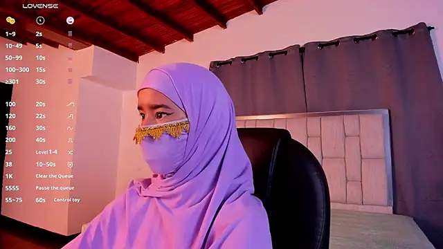 kalila latif online show from October 7, 2:53 am