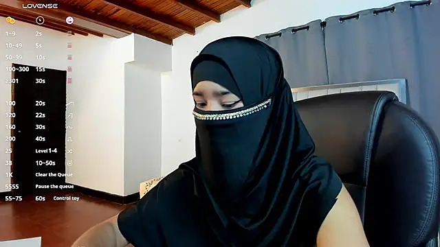 kalila latif online show from October 10, 2:32 am